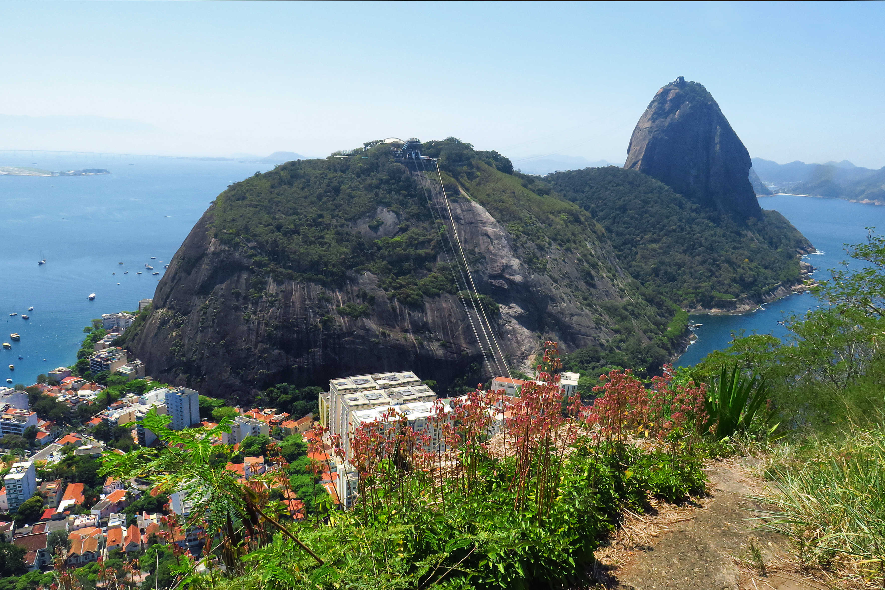 Vue sur le Morro da Urca et le Pain de Sucre à Rio