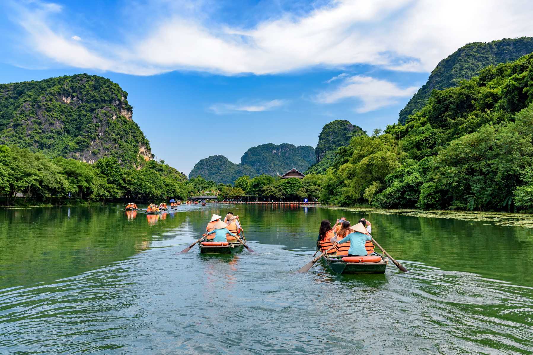 Barque dans la province de Ninh Binh, au Viêt Nam.