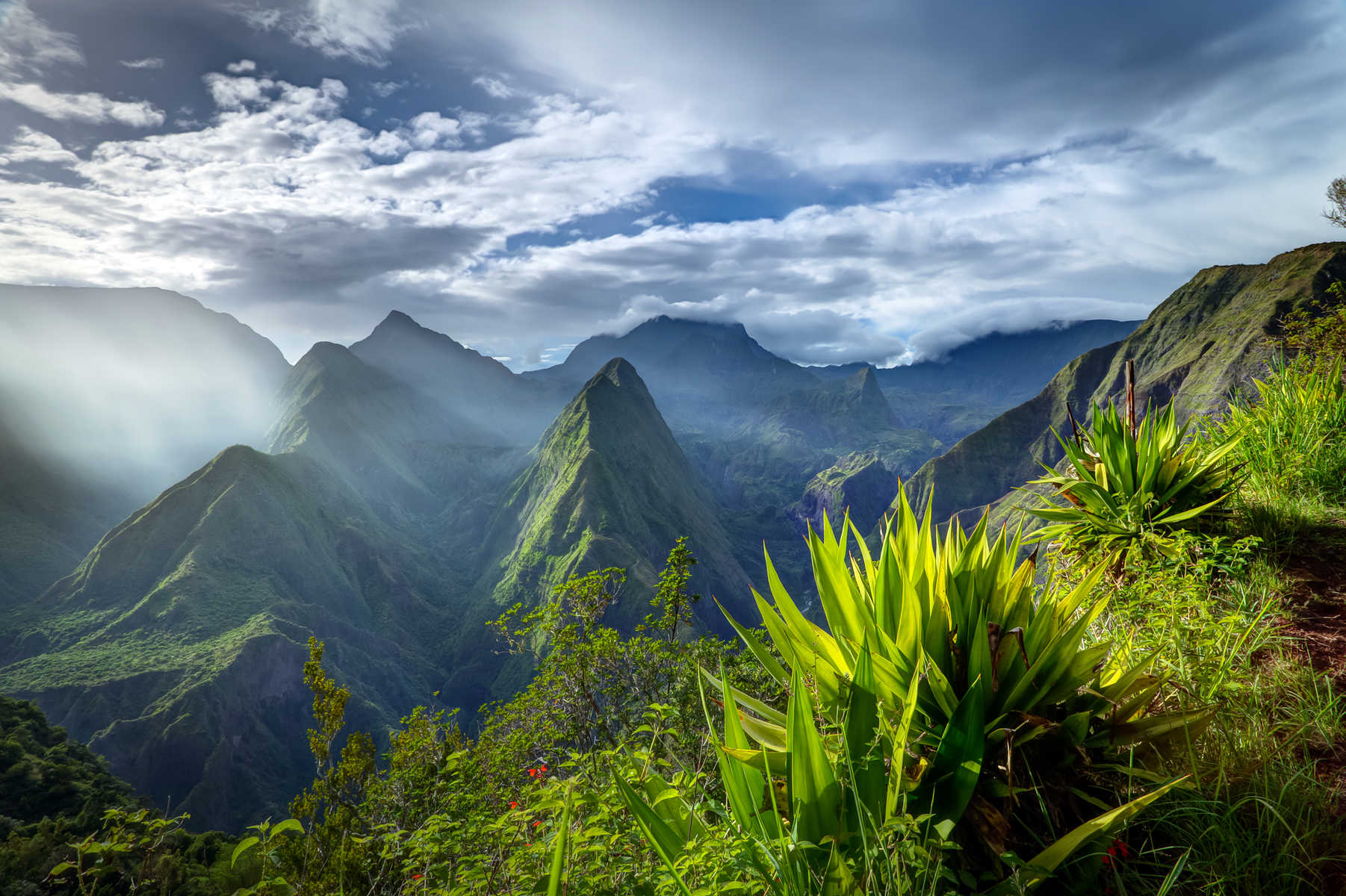 Cirque de Mafate caldera sur l'île de la Réunion