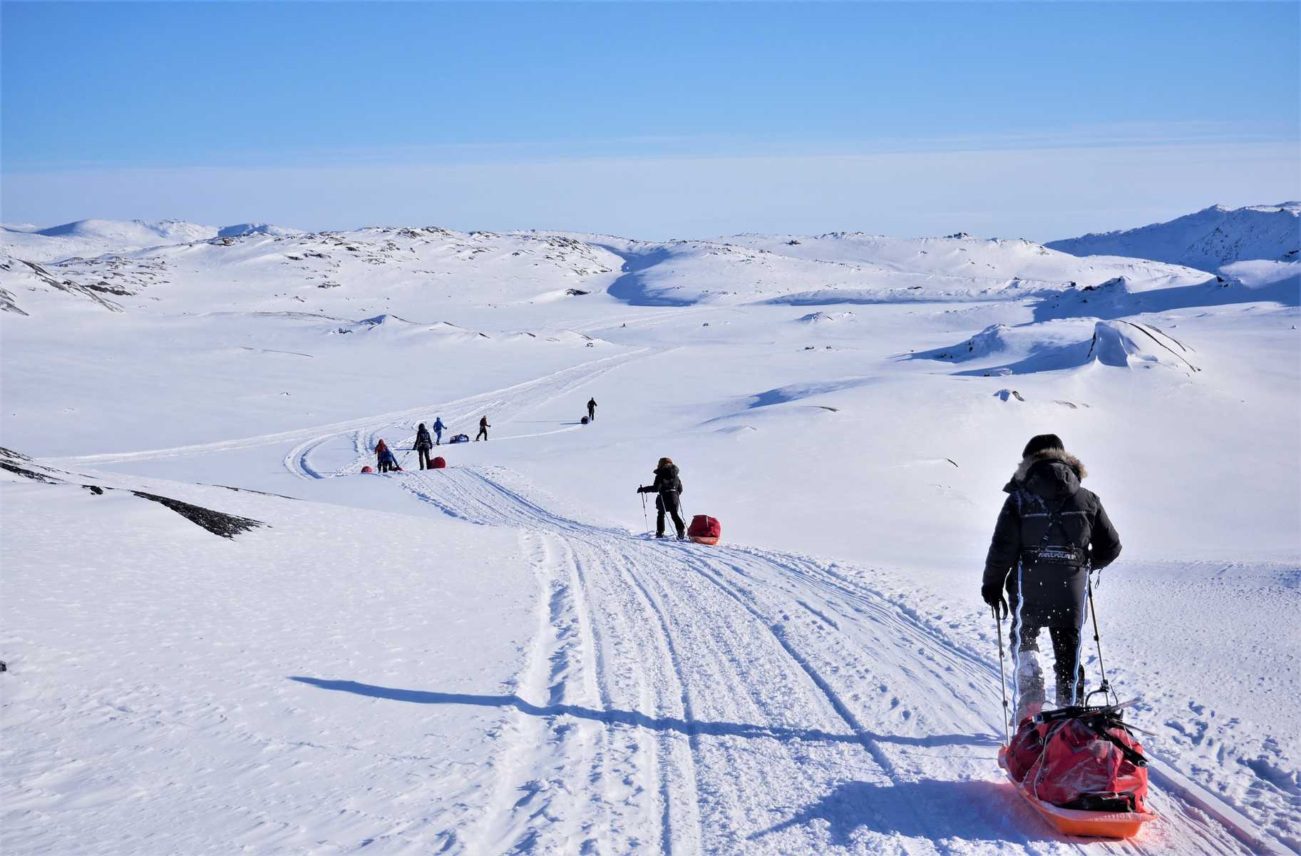 Expédition hivernale en Arctique en itinérance et autonomie