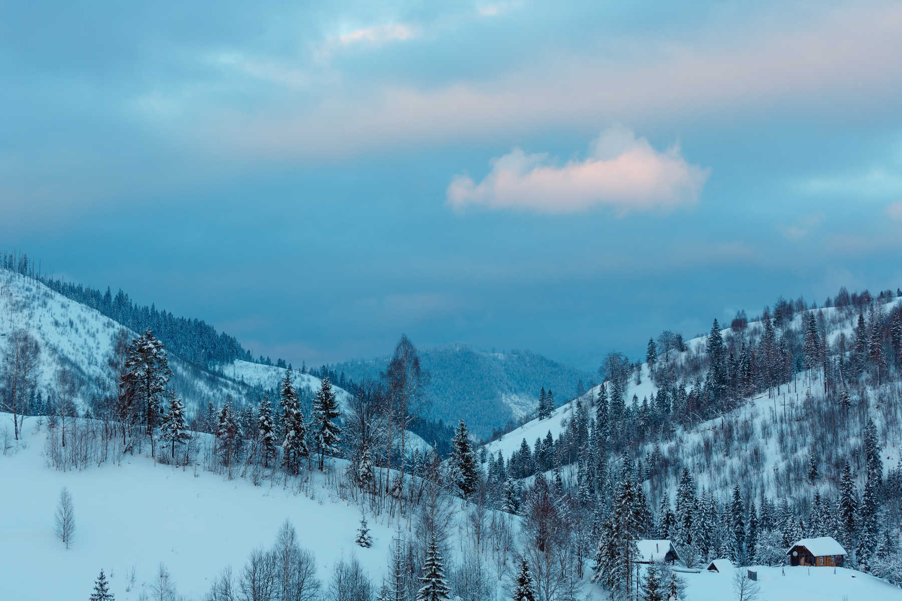 Hiver en Ukraine dans les montagne de Carpates