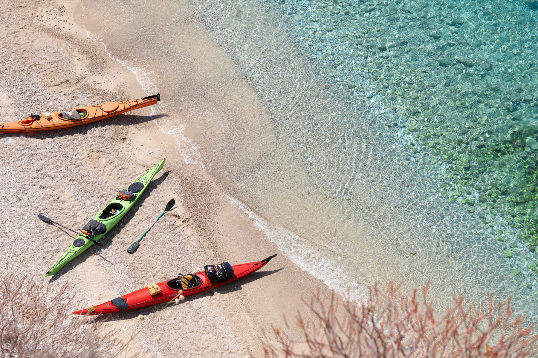 kayak sur les rives de l'Albanie