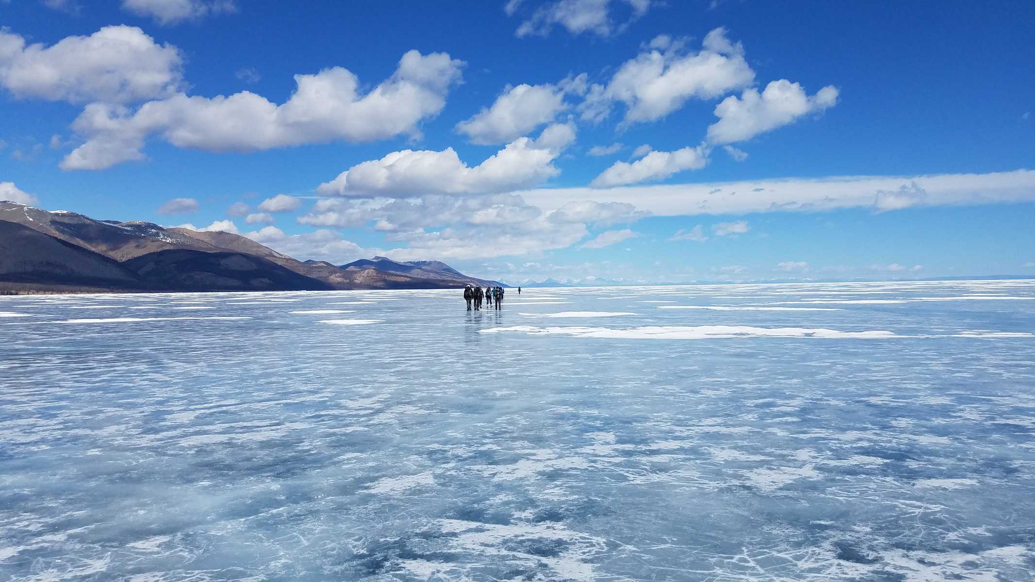 Randonné sur le lac Khovsgol en glace