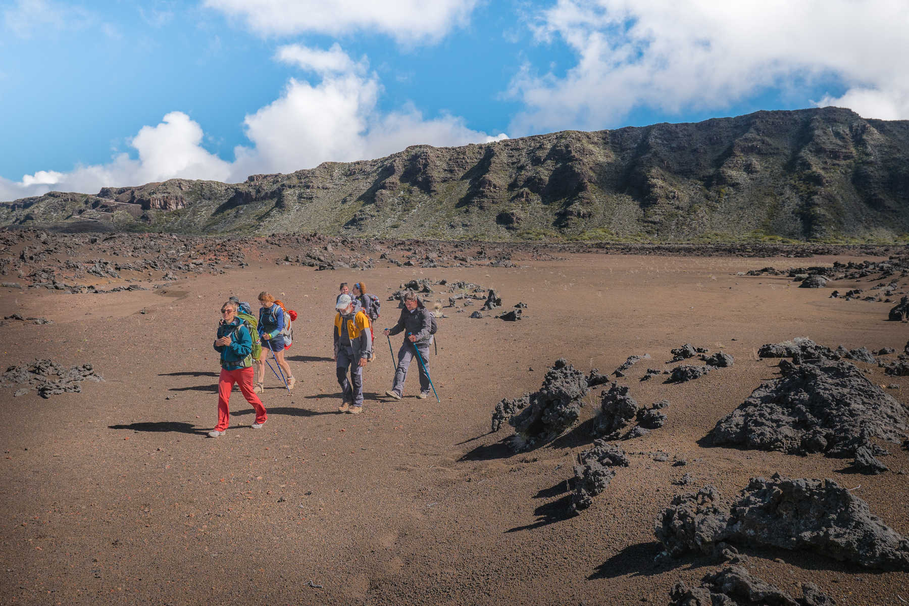 Randonnée dans les enclos minéraux de la Fournaise