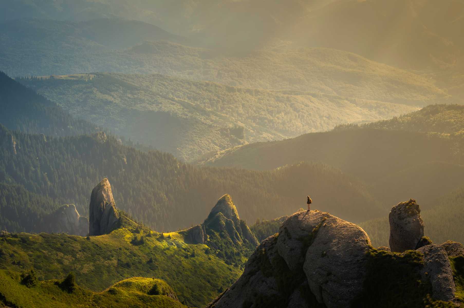Randonneur dans les montagnes Ciuscas, Roumanie