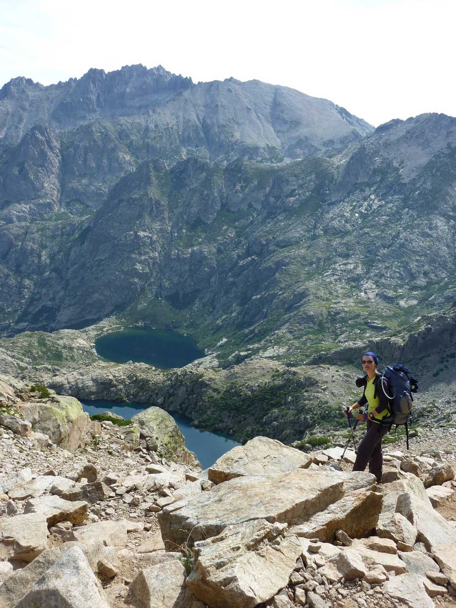randonneuse dans le GR20 en Corse