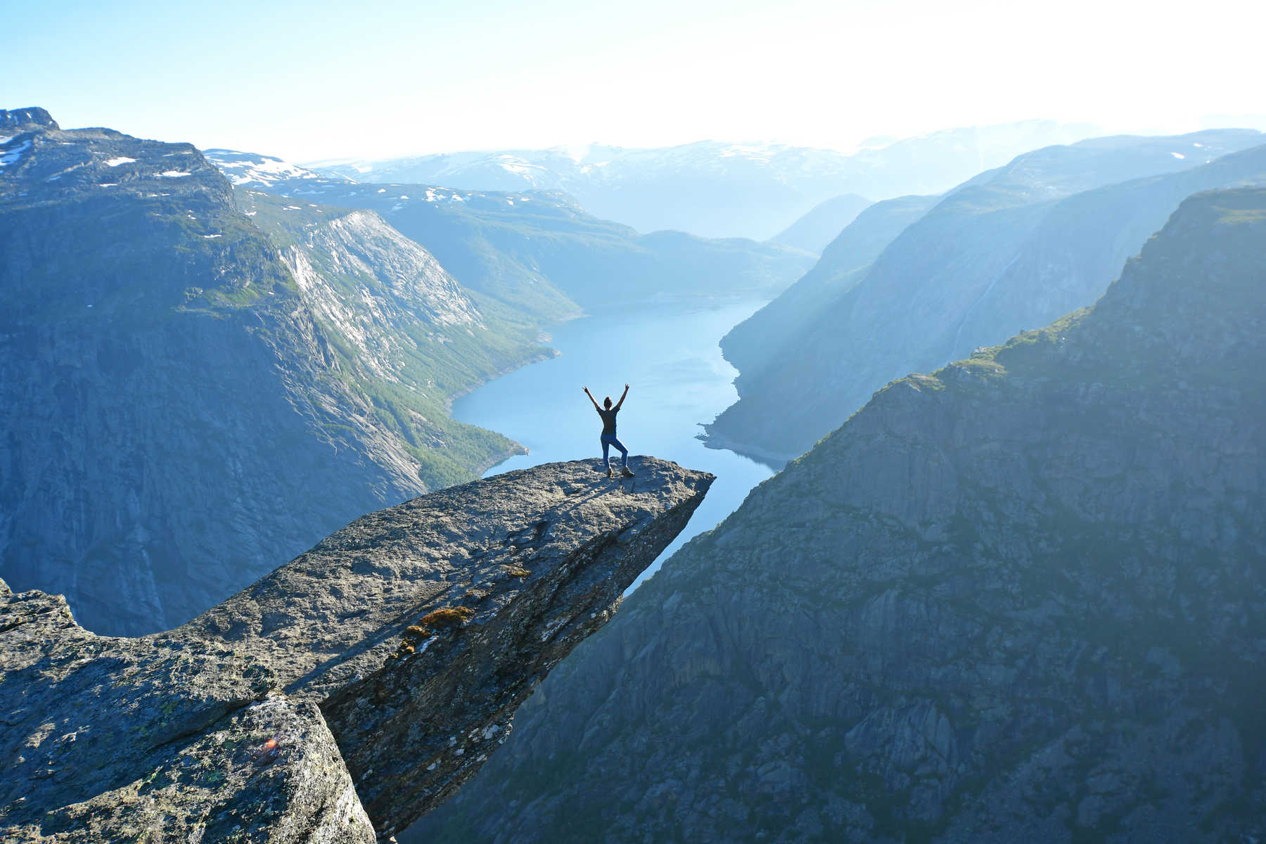 Sur la Trolltunga en Norvège