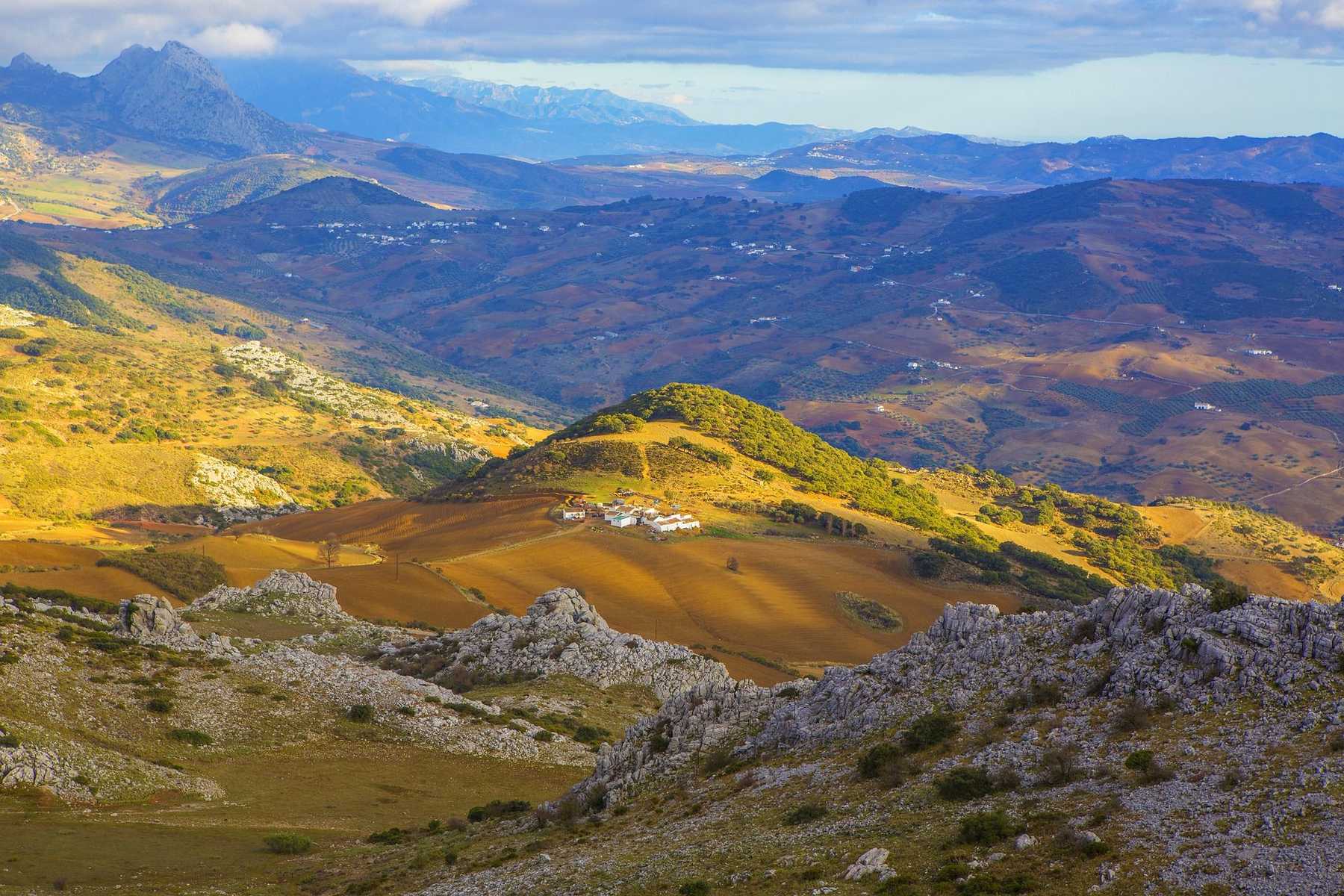 Trek dans les superbes montagnes andalouses