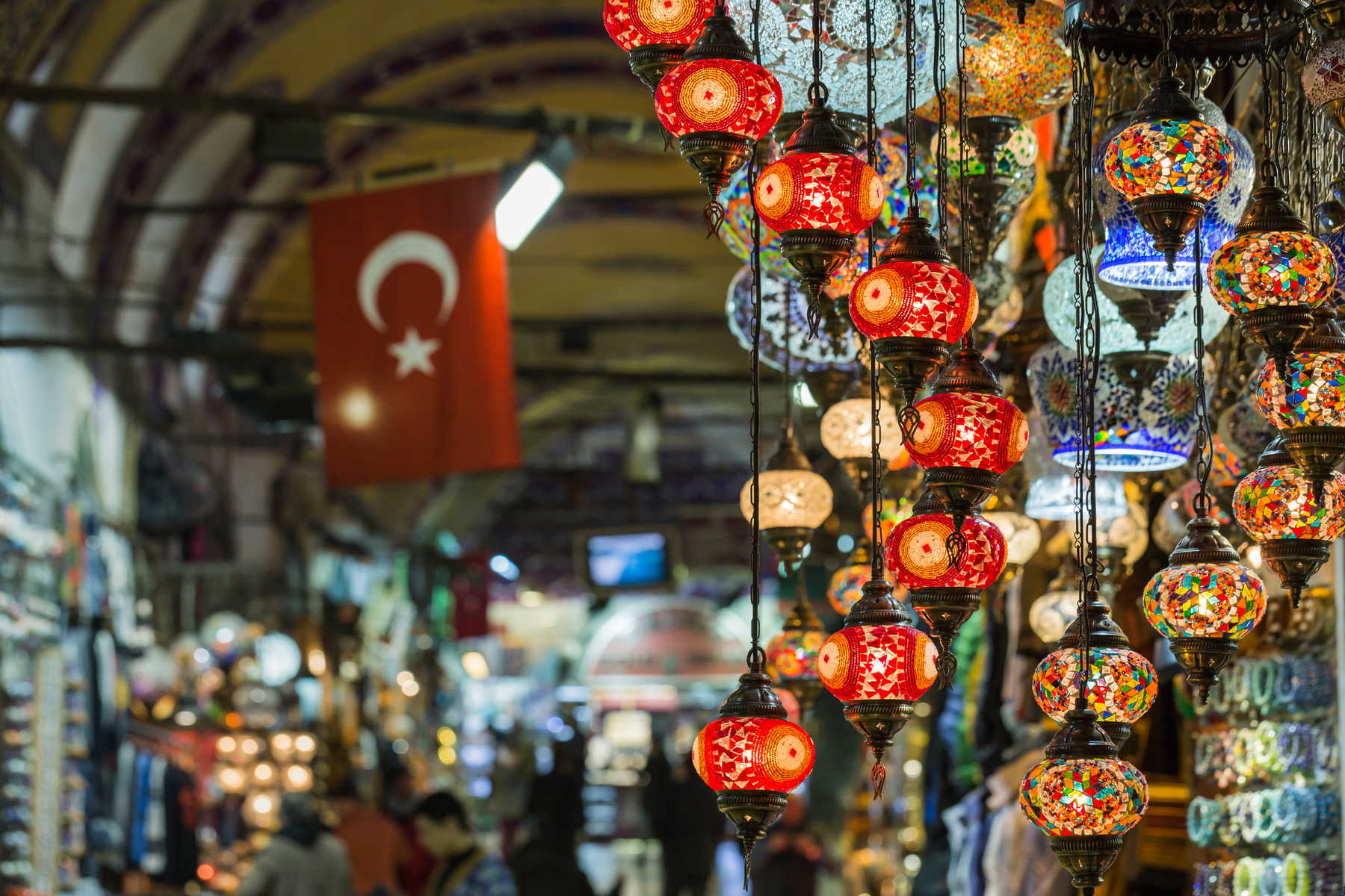 Vieilles lampes dans le Grand Bazar d'Istanbul, Turquie