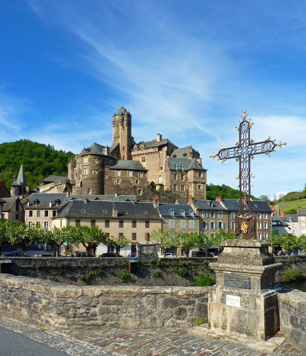 Village d'Estaing sur le chemin de Compostelle