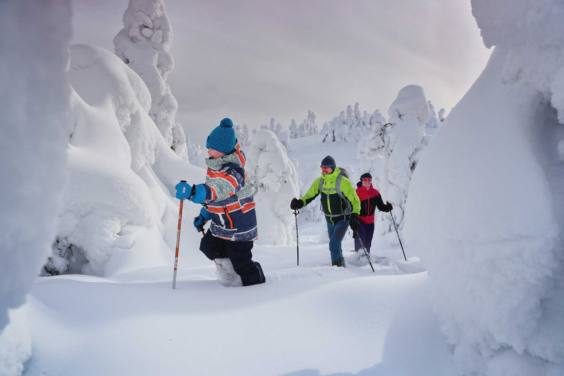 Voyage famille raquettes en Finlande l'hiver