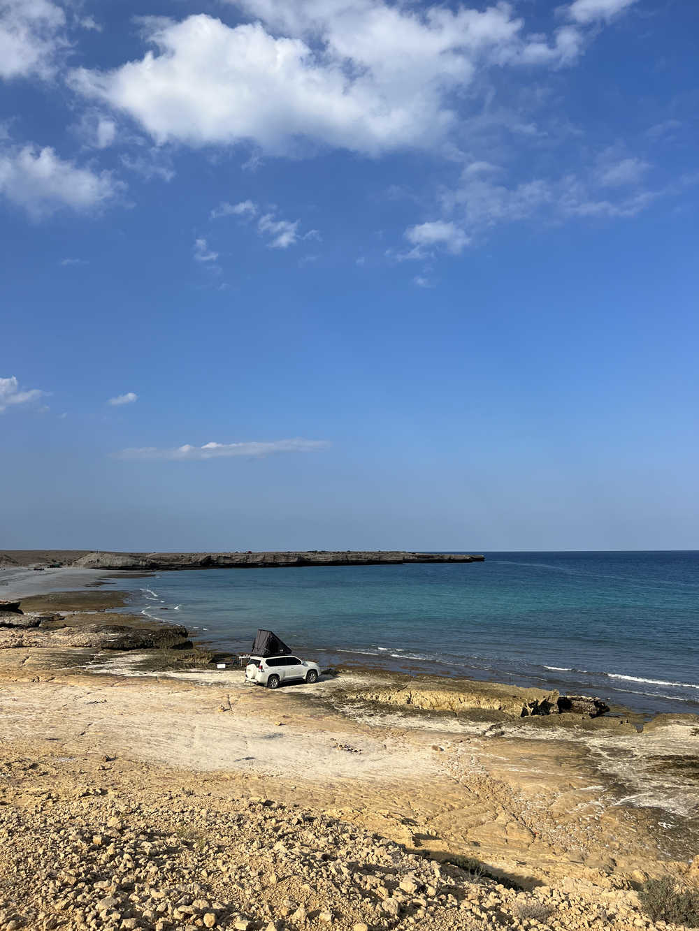 4x4 garé en front de mer à Oman