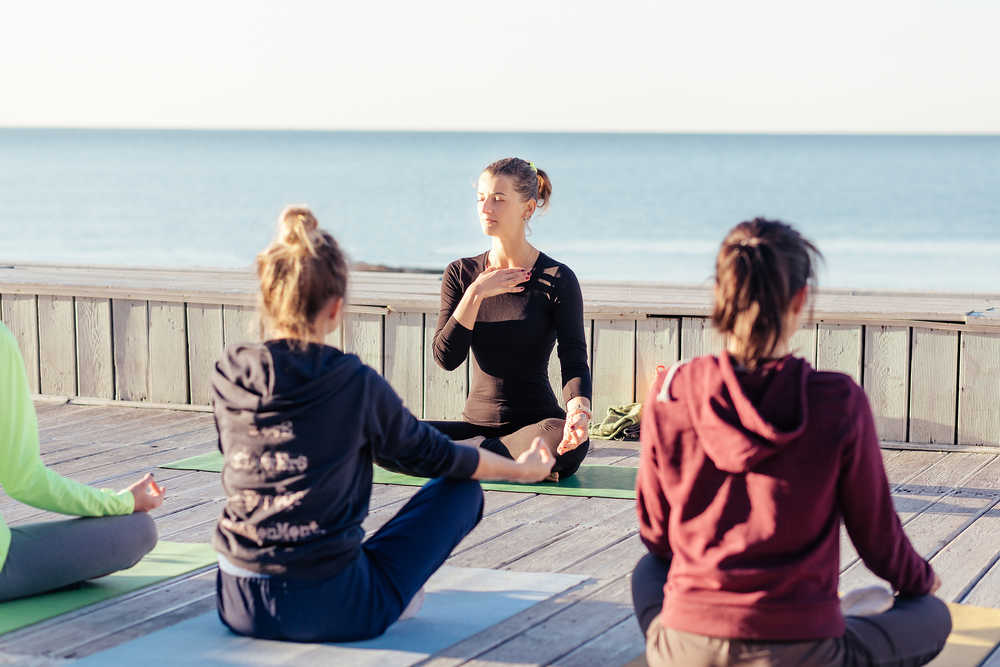 Cours de Yoga sur la plage canaries