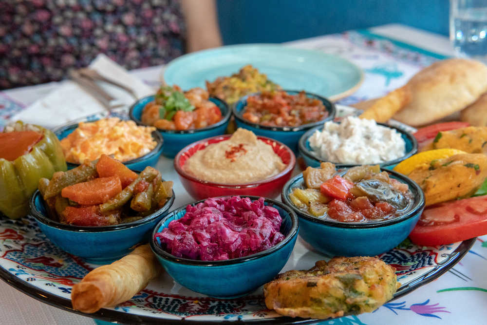 Degustation de mezzes grecs en Grèce