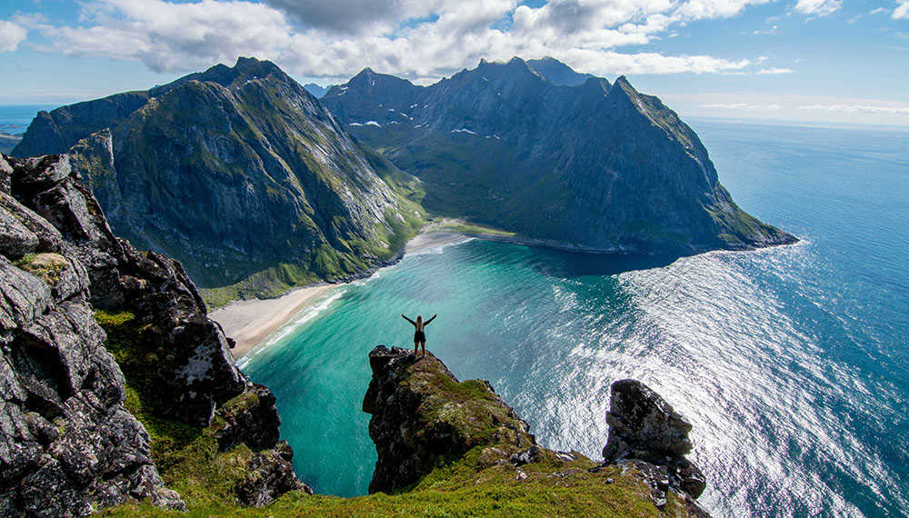 Depuis le sommet du Mont Ryten, vue sur la plage de la baleine