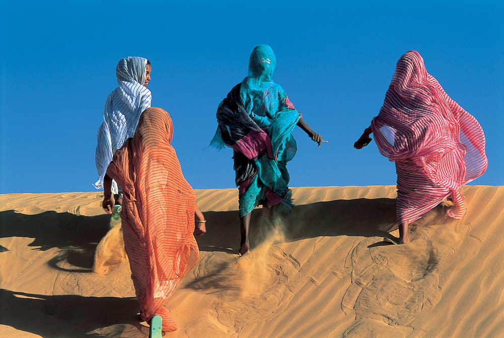 Femmes dans les dunes, Mauritanie