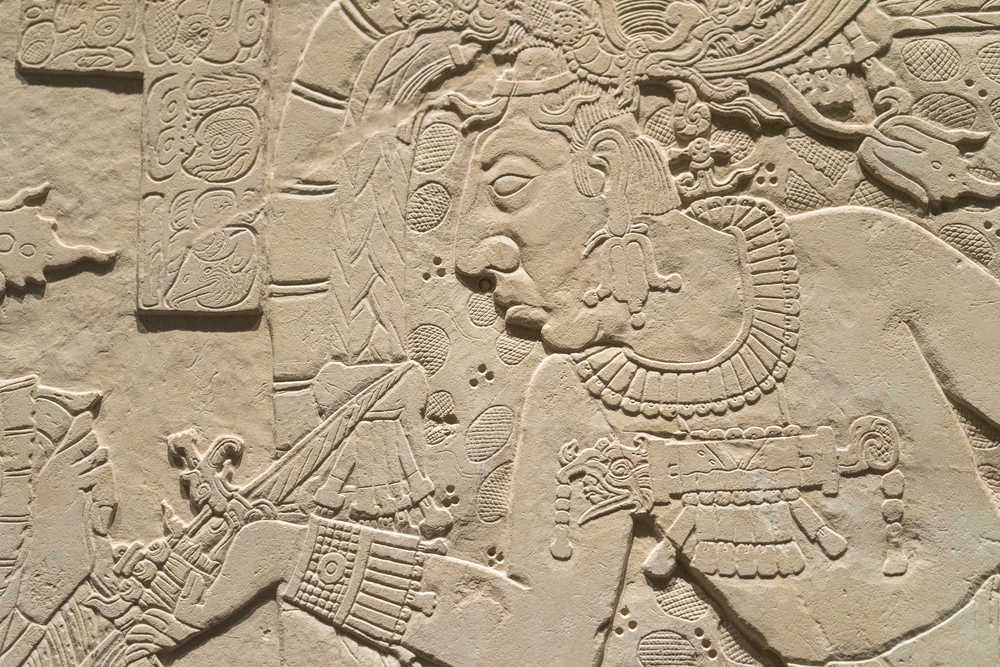 gravures-mayas-dans-la-pierre