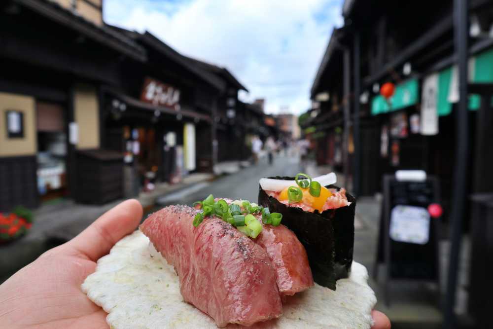 Hidagyu beef nigirisushi spécialité Locale village Takayama japon