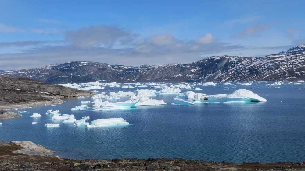 Icebergs à la baie de Disko au Groenland