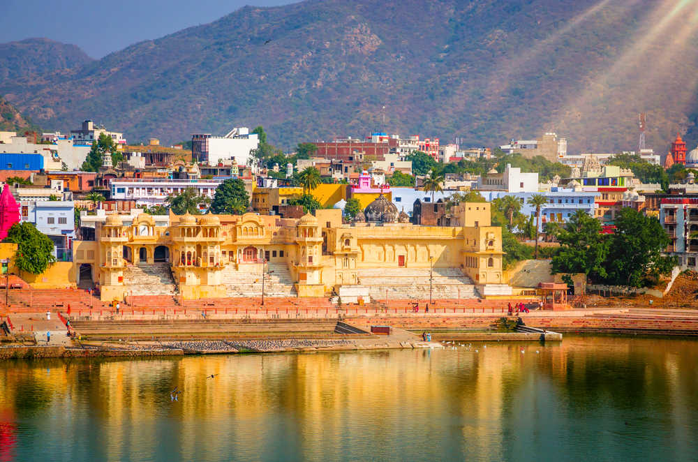 Inde ville Pushkar et lac sacré