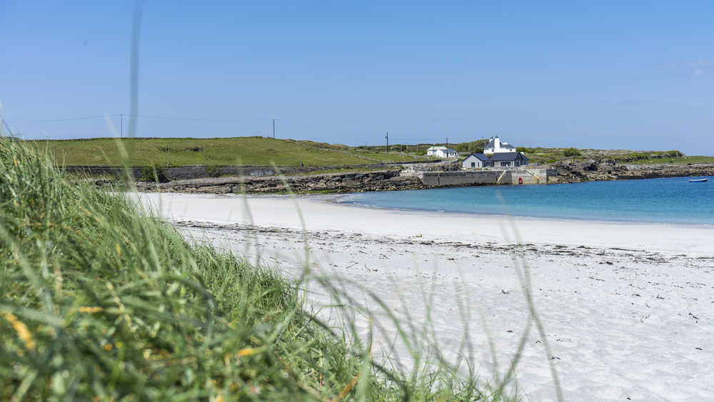 Kilmurvey Beach à Inismore sur les îles Aran en Irlande