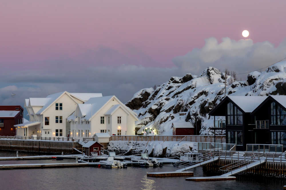 Le village de Hamn sur l'île de Senja en Norvège