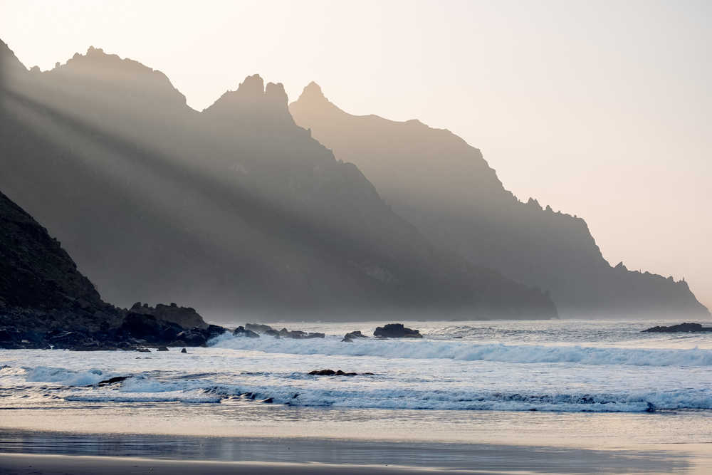 Littoral océanique avec falaises rocheuses, Anaga Ténérife