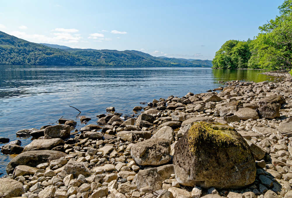 Loch Ness dans les Highlands écossais Écosse