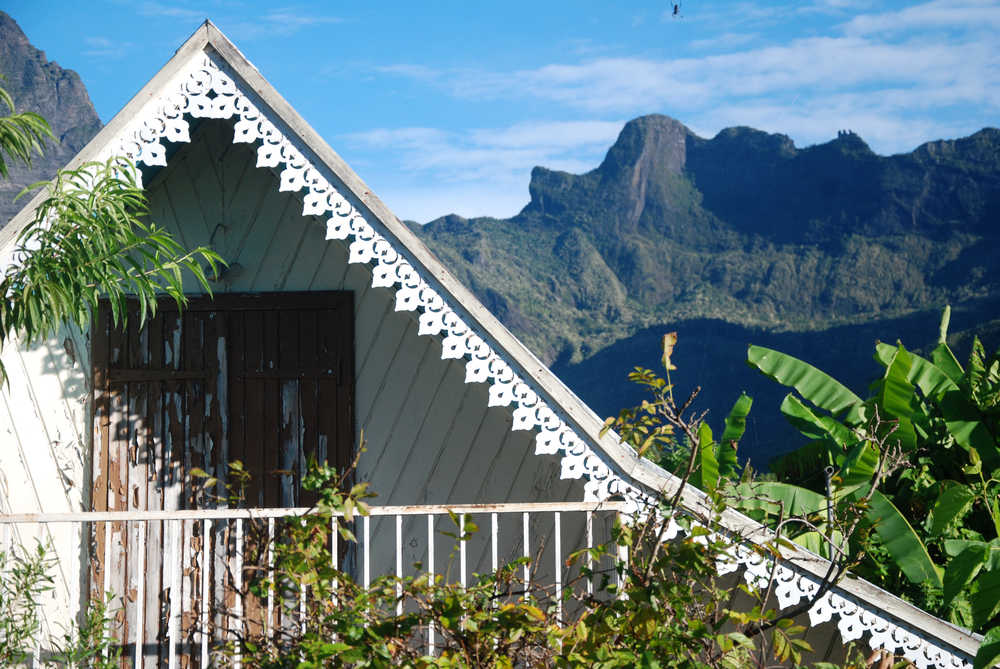 Maison créole avec vue sur le cirque de Salazie à la Réunion