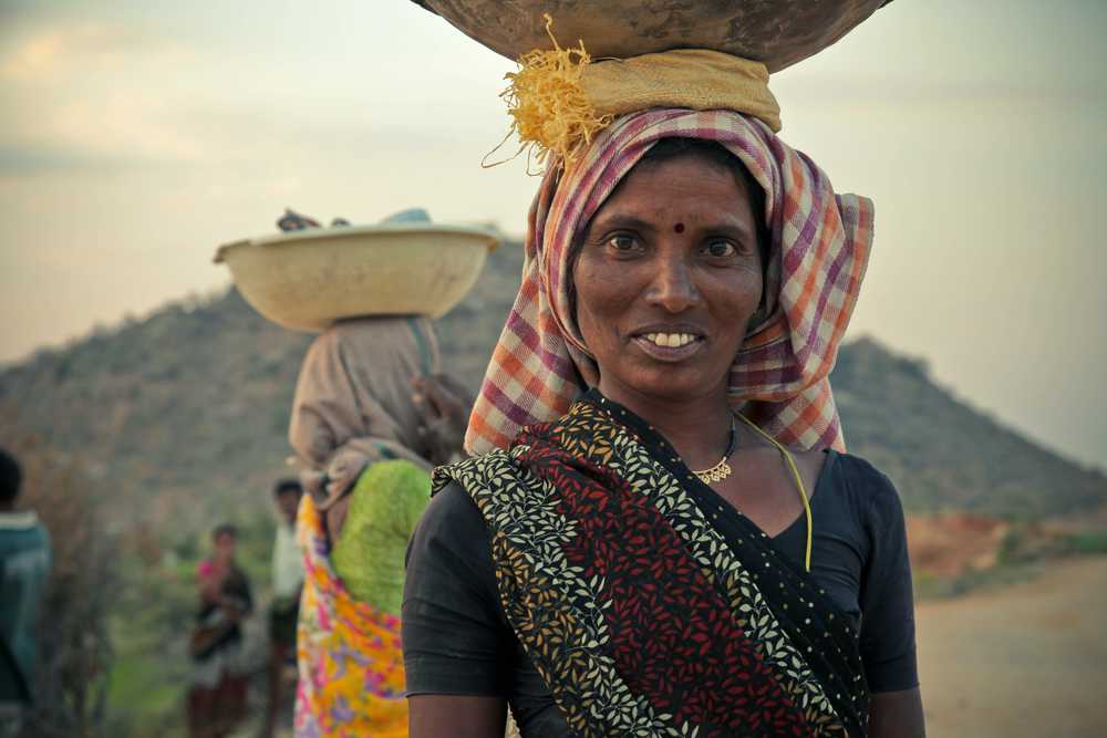 Portrait d'une femme ouvrière indienne