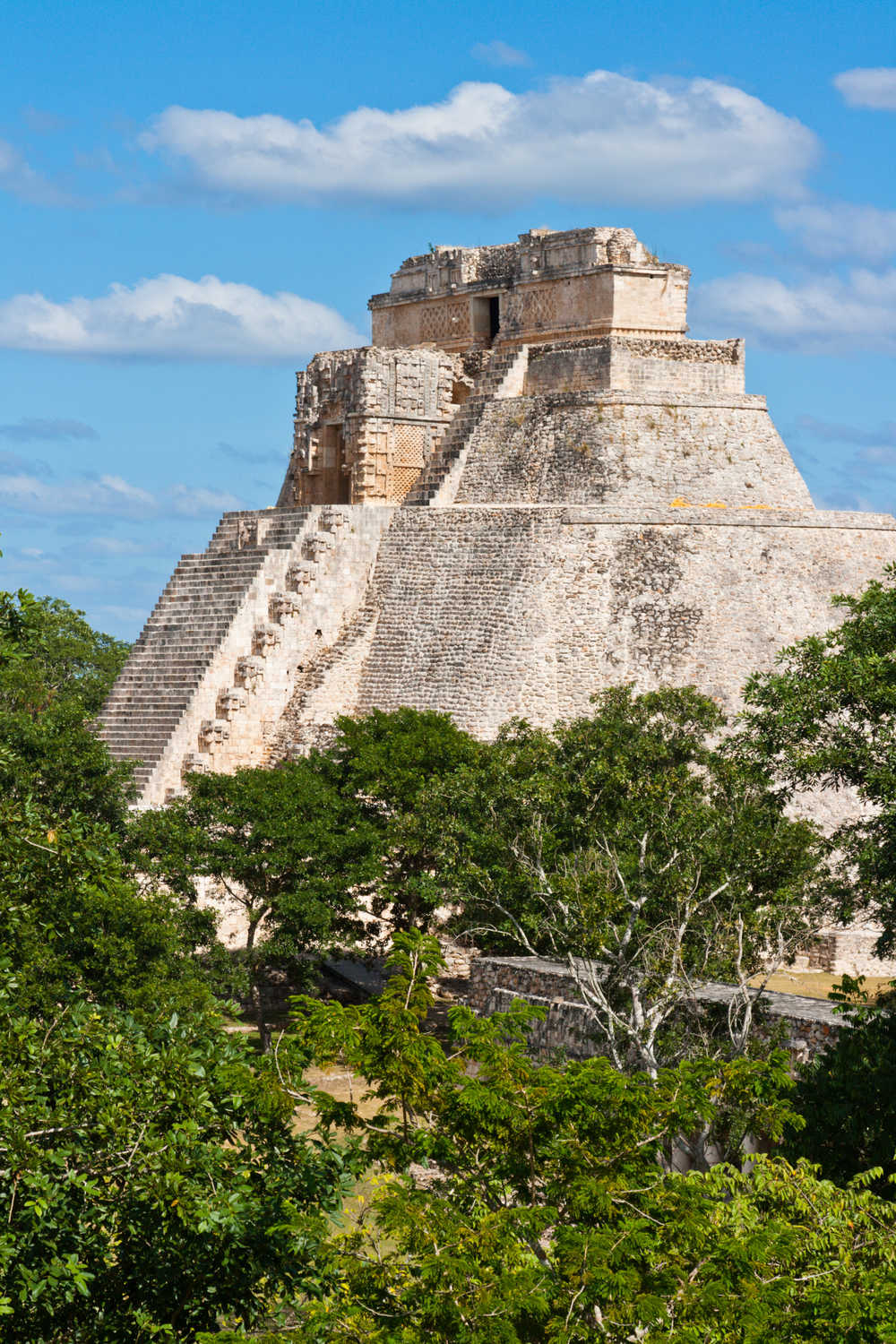 Pyramide du magicien, Uxmal, Mexique