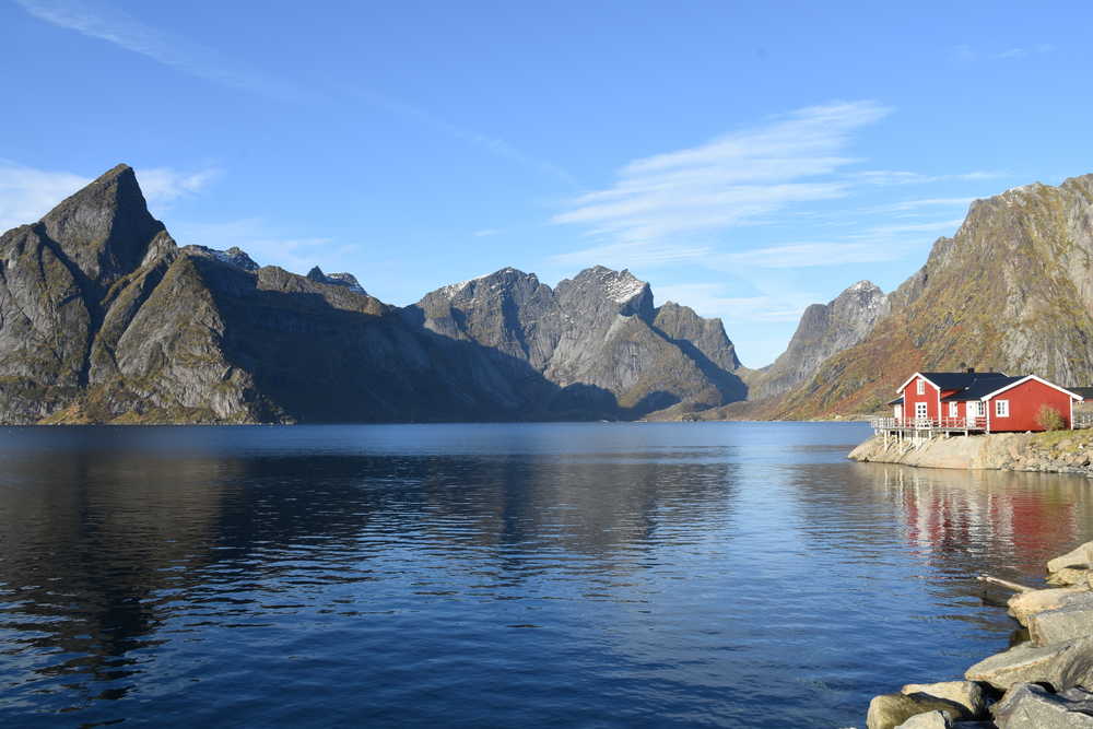 Rorbu avec vue sur l'Olstinden en Norvège