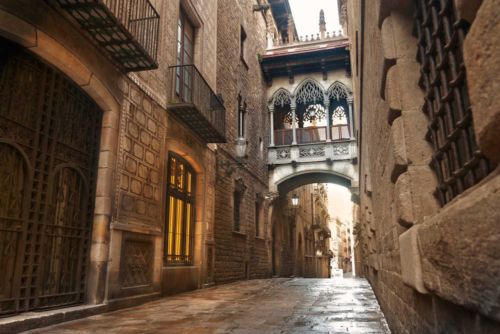 Ruelle du quartier Gòtic à Barcelone en Catalogne en Espagne
