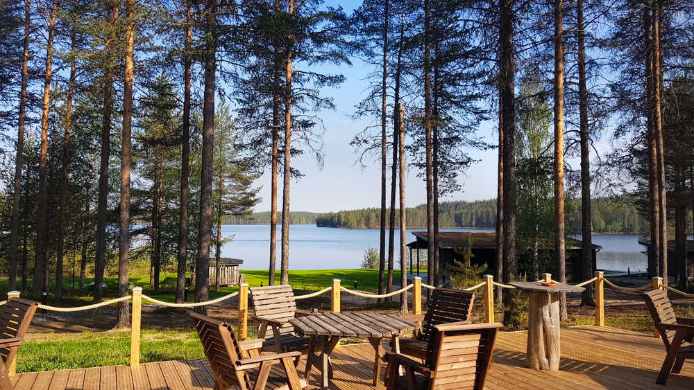 Terrasse de l'auberge Norwide en Finlande