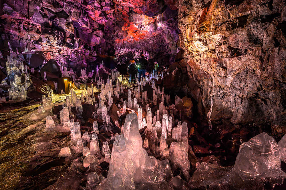 TUNNEL DE LAVE DE RAUFARHÓLSHELLIR