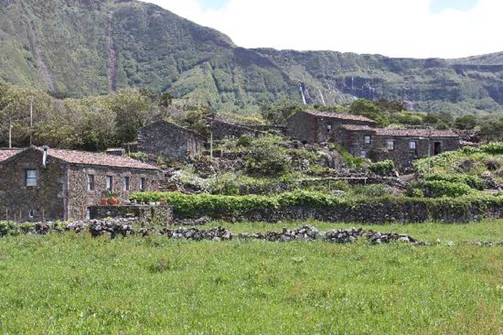 Village en pierre à Flores aux Açores