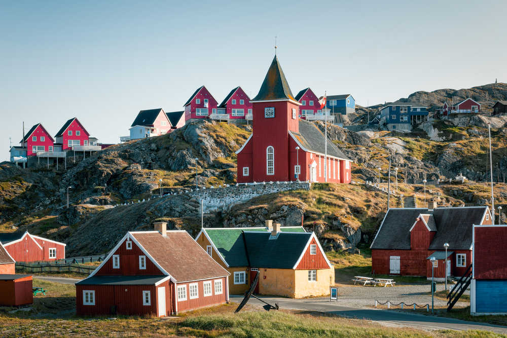 Ville coloree de Sisimiut au Groenland