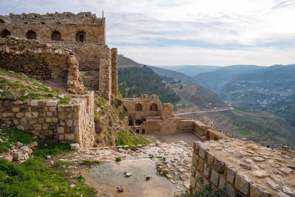 Voyageur au sein de la forteresse de Kerak en Jordanie