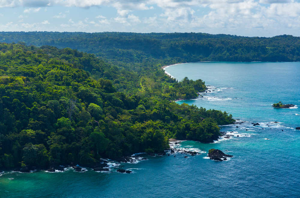 Vue aérienne sur le Parc National du Corcovado, péninsule d'Osa au Costa Rica