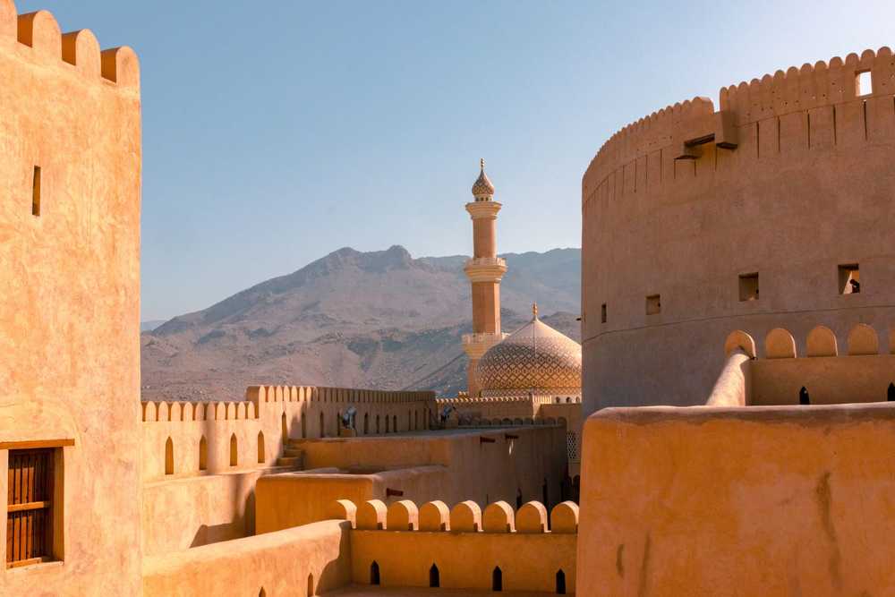 Vue de la forteresse de Nizwa à Oman