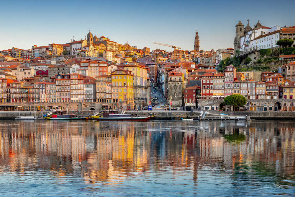 Vue sur la Ville de Porto et le fleuve Douro, Porto, Portugal