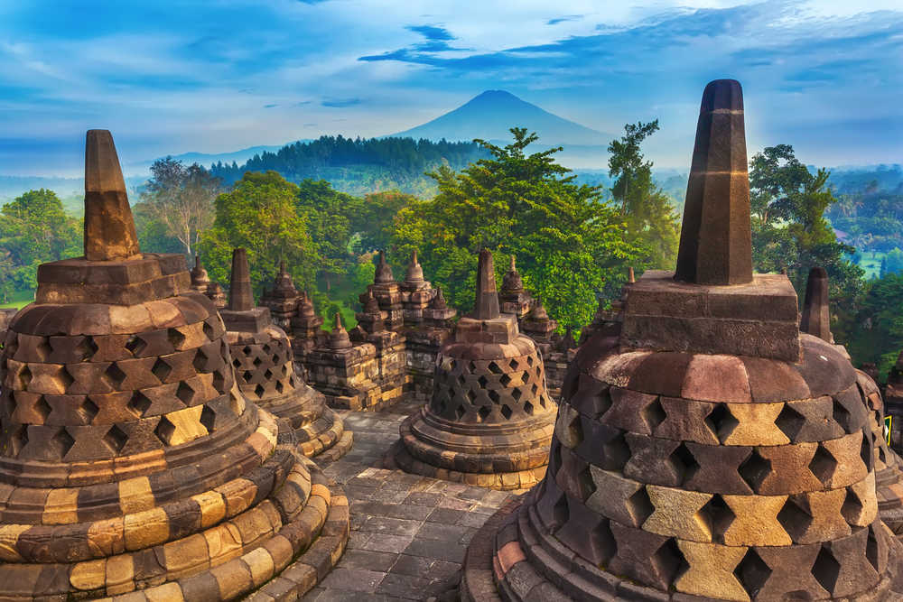 Vue sur le site et les temples bouddhistes de Borobodur en Indonésie