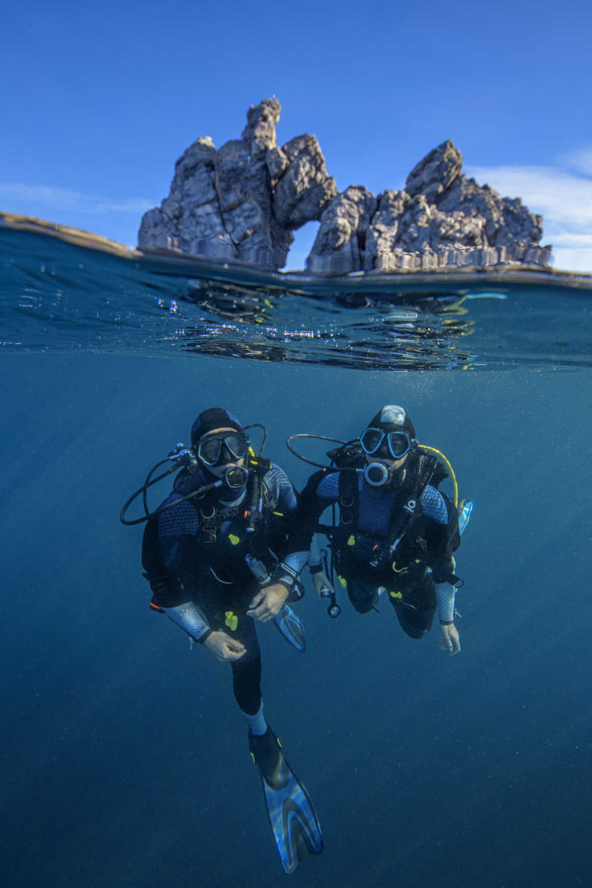 Plongée sous le rocher de Mèdes à Porquerolles