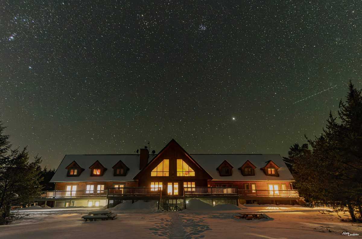 Camp taureau, Hiver, Québec, Chien de traineau, Motoneige