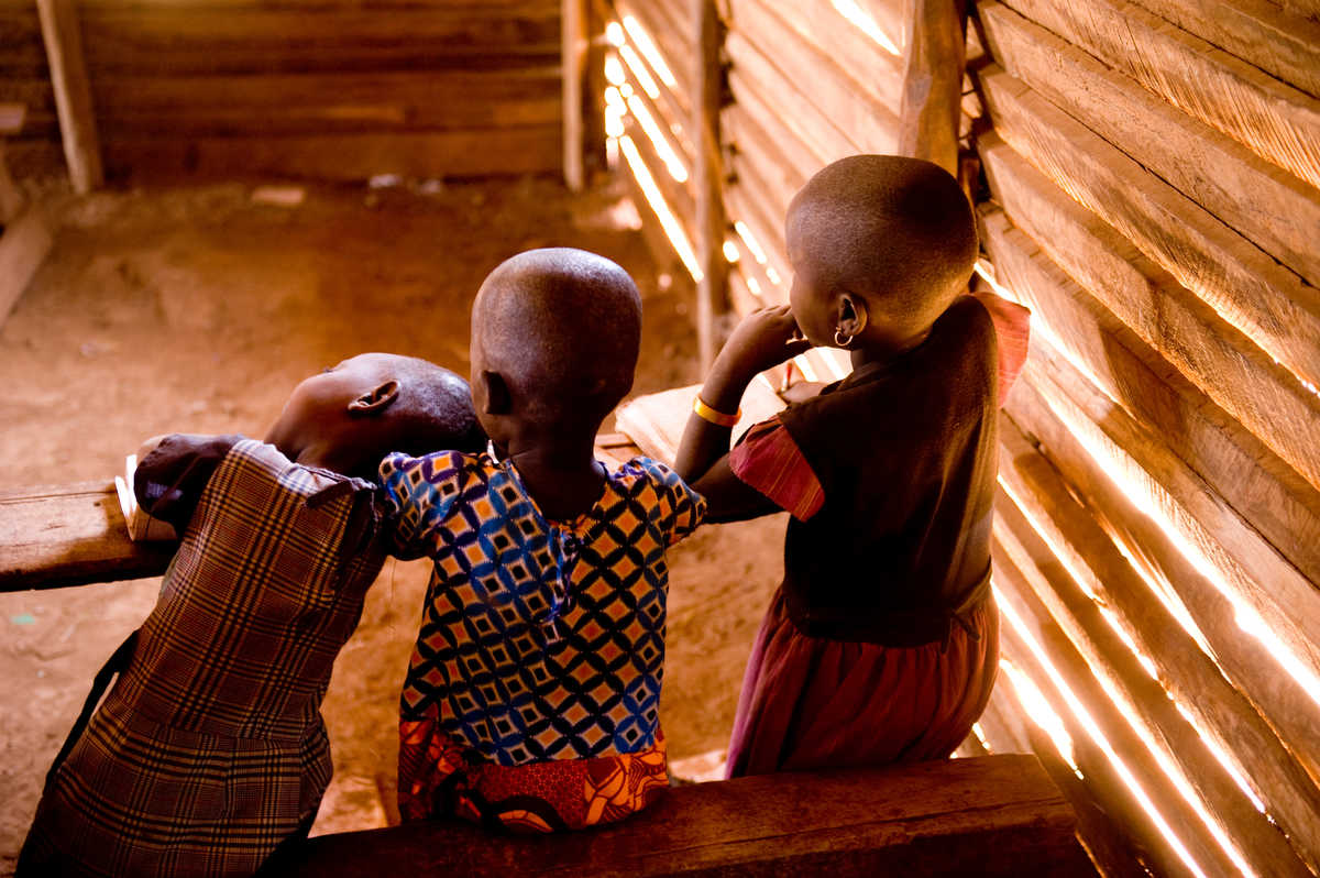Enfants à l'école chez les Masais en Tanzanie