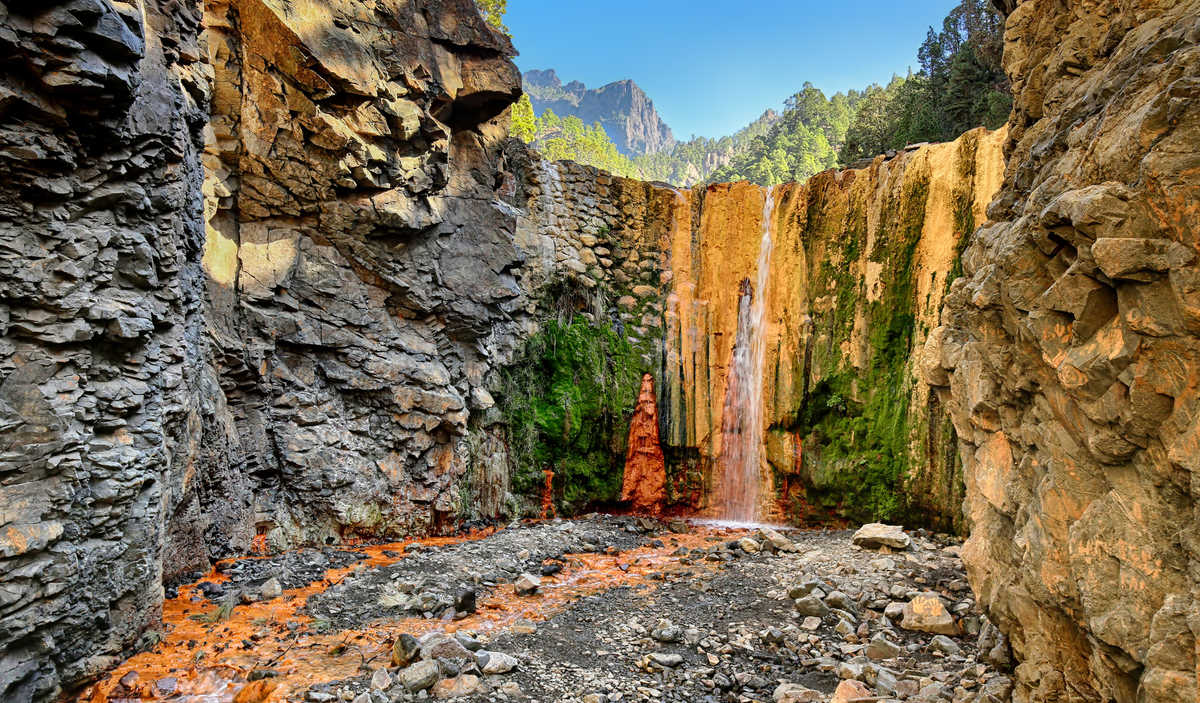 la cascade des couleurs a Caldera de Taburiente, La palma, Canaries