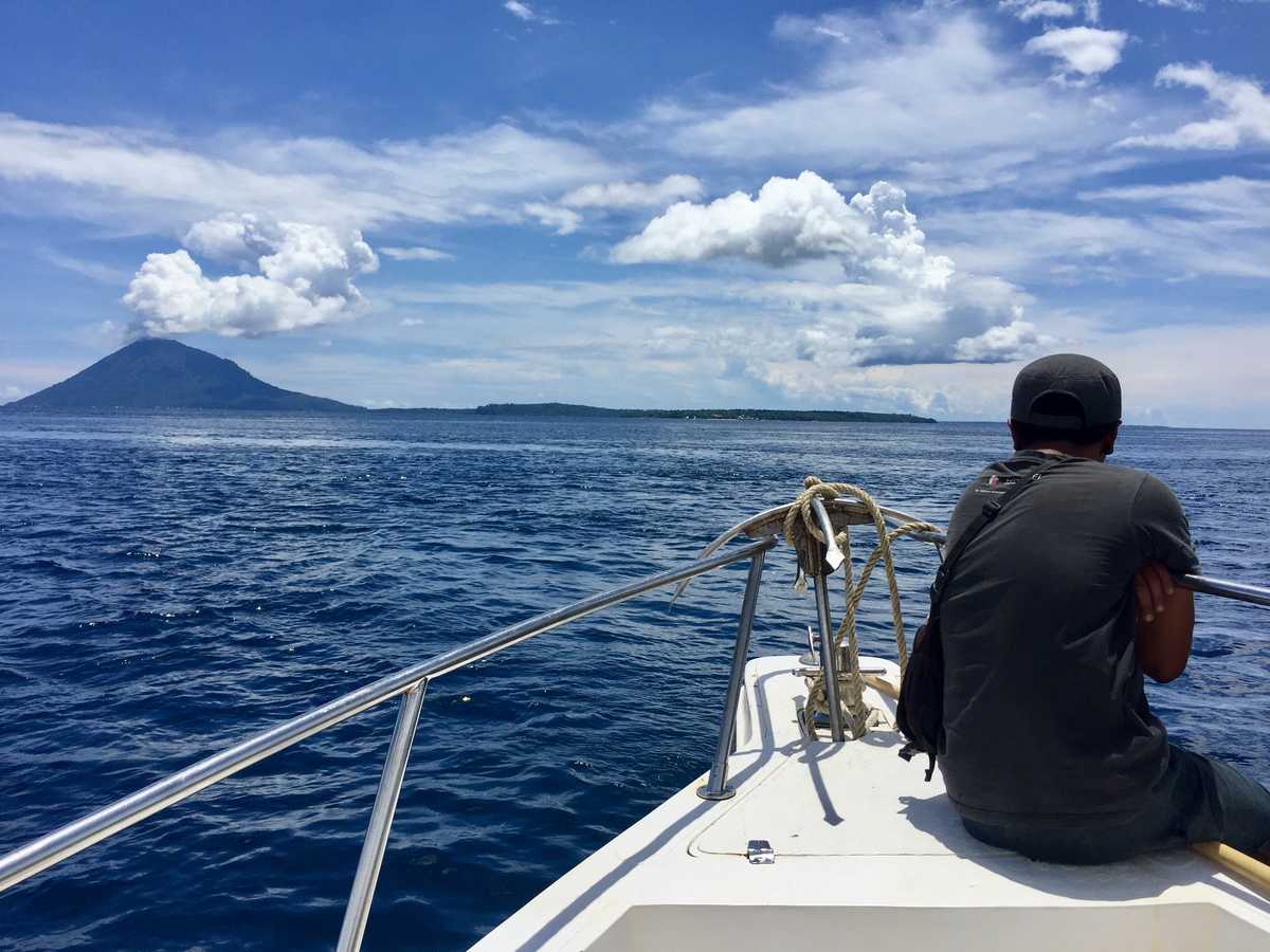 Large de la mer de Célèbes, Sulawesi Nord