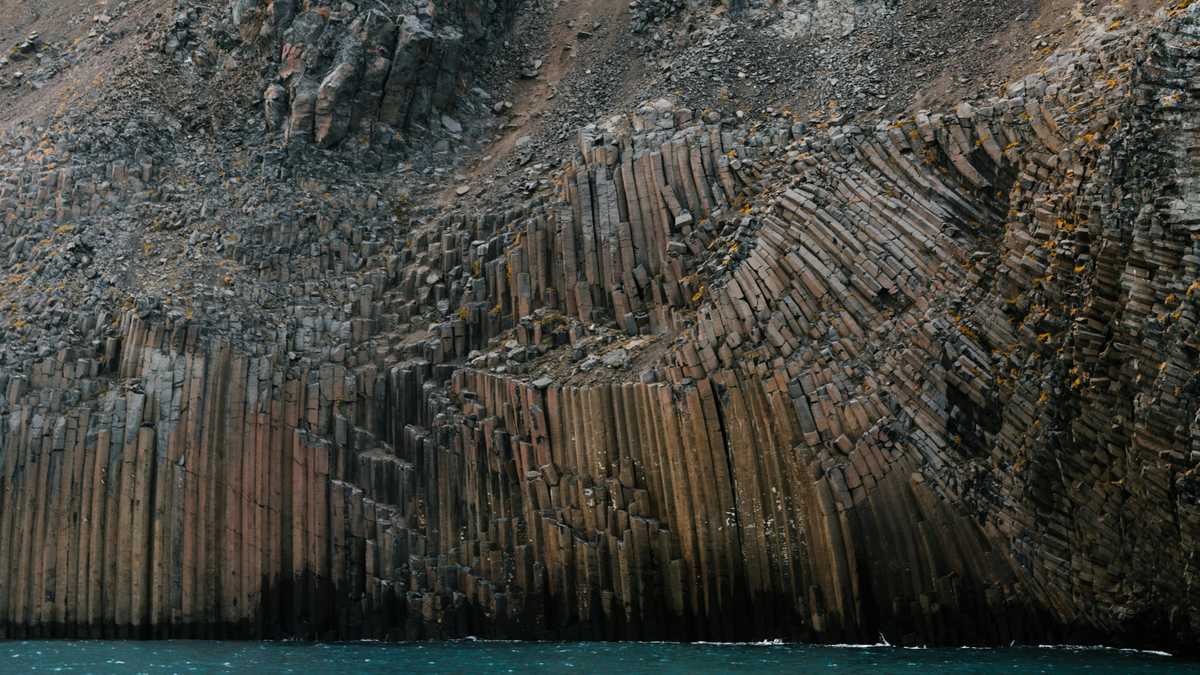 Los Oreganos, la Gomera, Canaries, colonnes de basalte au bord de l'océan pacifique