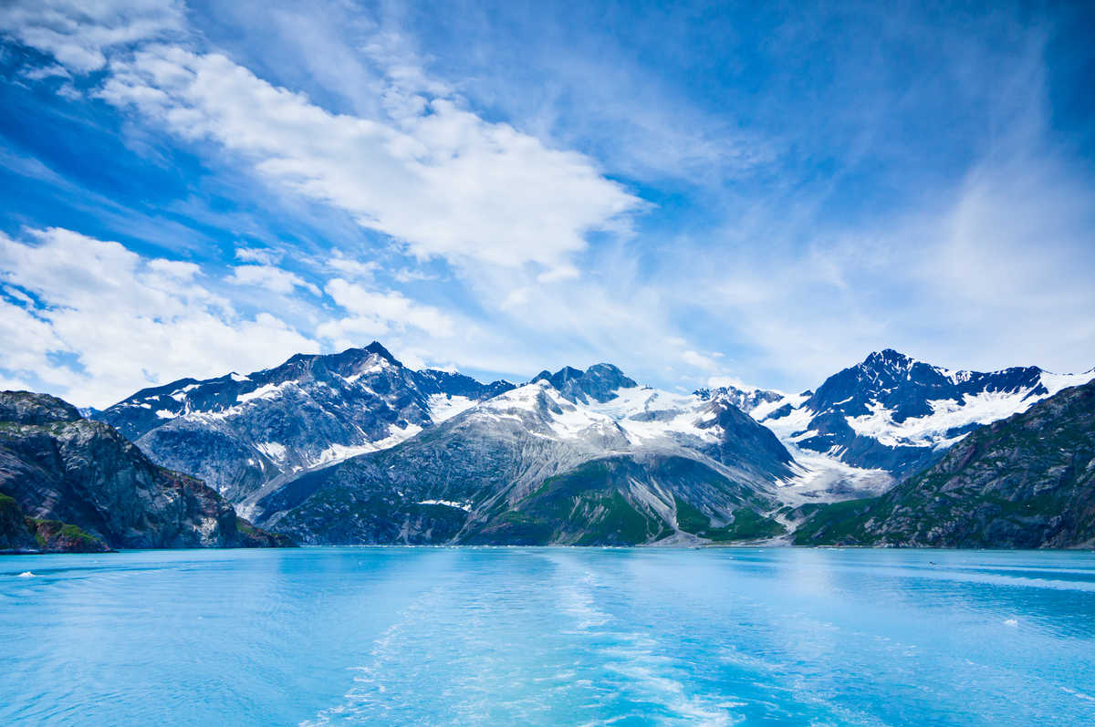 Montagnes de Glacier Bay en Alaska