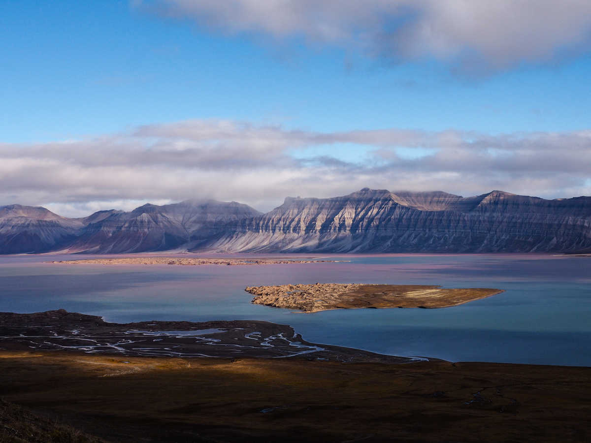 Ekman dans les lueurs de l'été © Benezech Ronan Paysage du Svalbard en été à Ekman